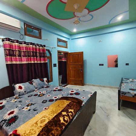 Chandrika Palace 500 Meter From Ayodhya Railway And Ram Mandir Dış mekan fotoğraf