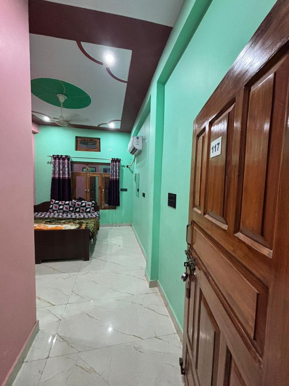 Chandrika Palace 500 Meter From Ayodhya Railway And Ram Mandir Dış mekan fotoğraf